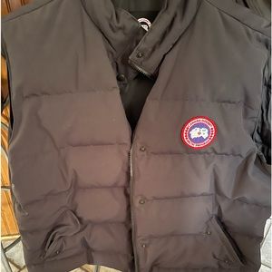 Pre-loved Women’s Canada Goose Free Style Vest Navy 3xl